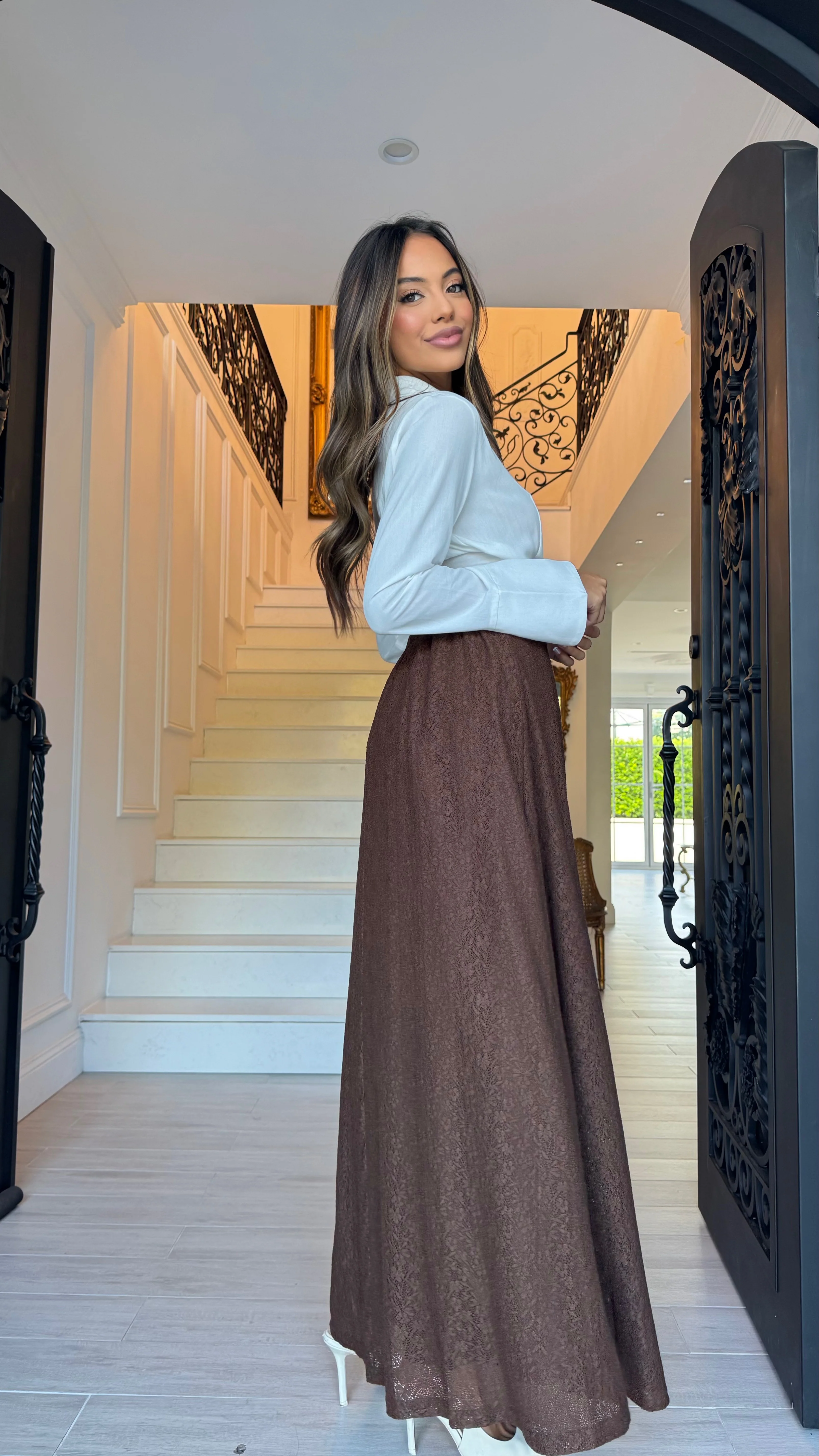 Alira Lace Skirt - Image 4