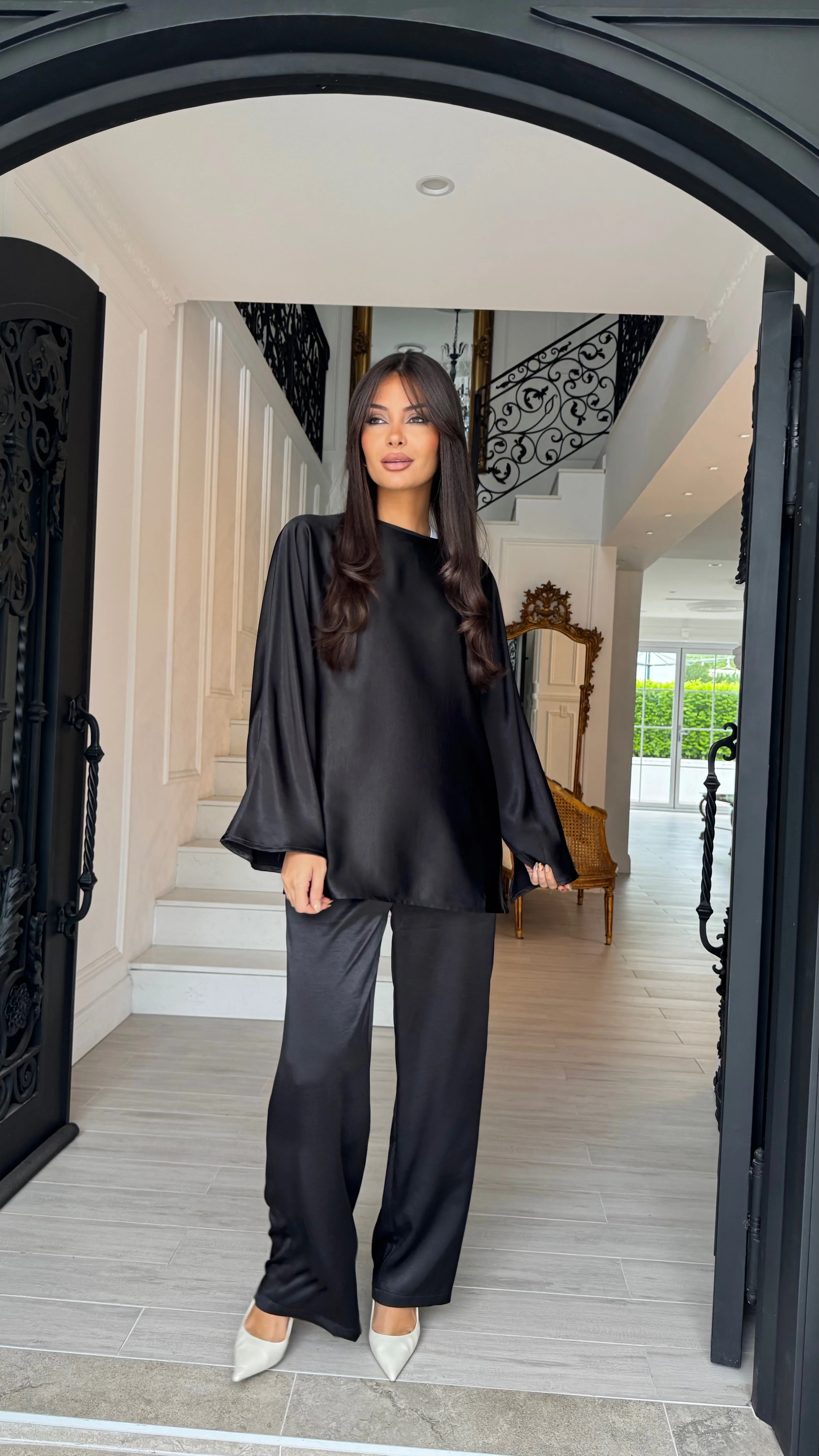 Alira Satin Set - Image 2