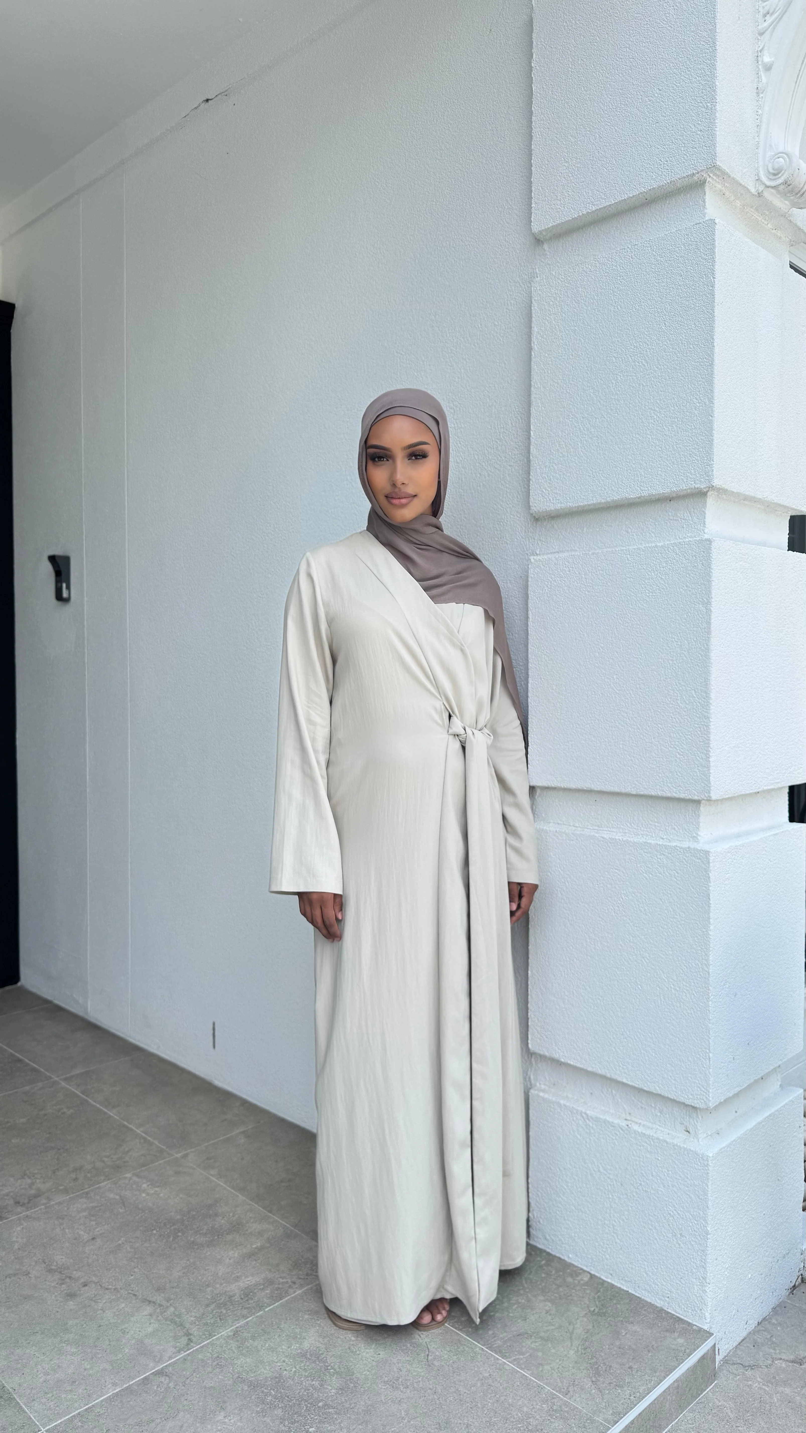 Alira Elegance Dress - Image 2
