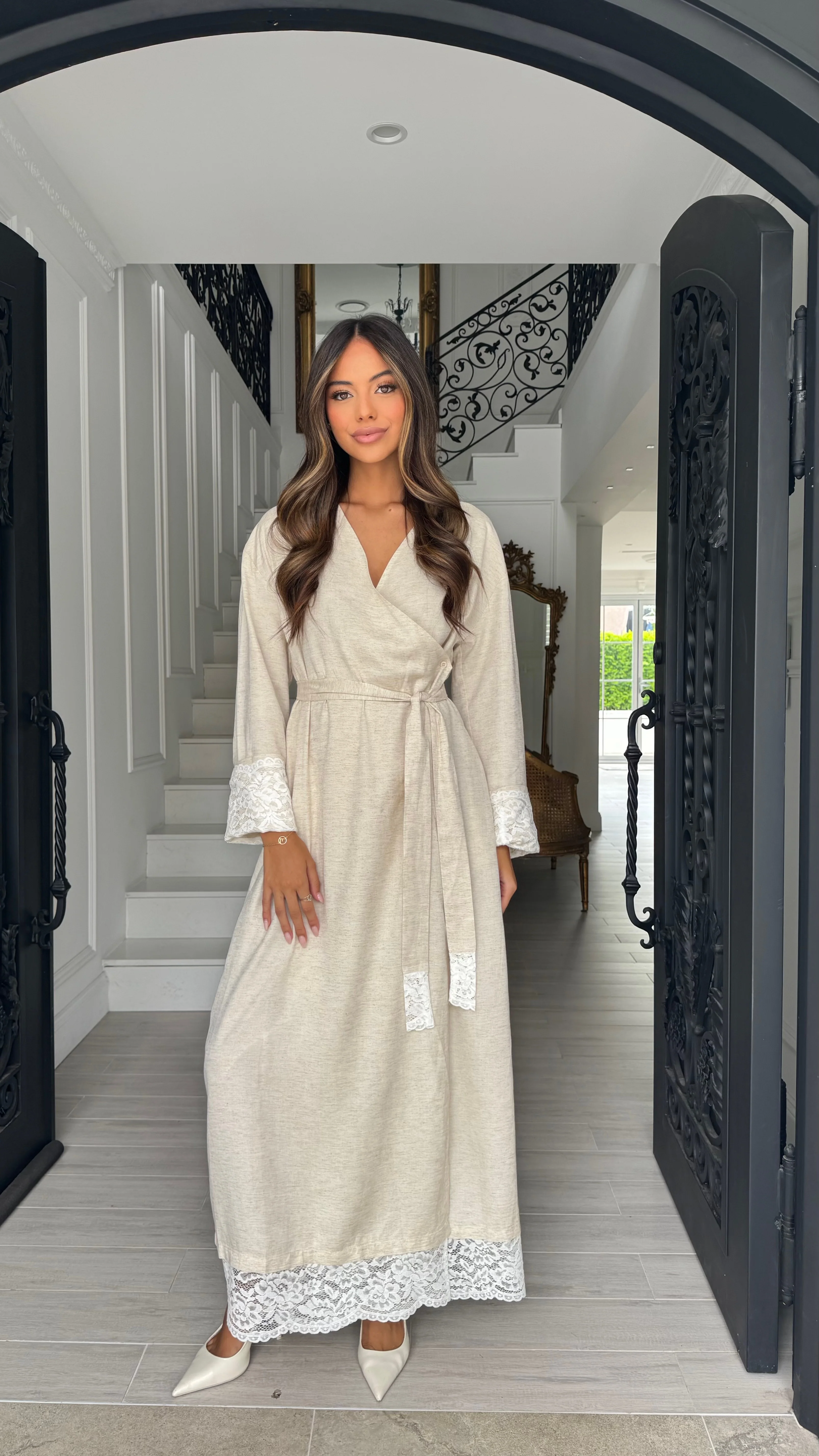 Alira Lace Maxi - Image 17