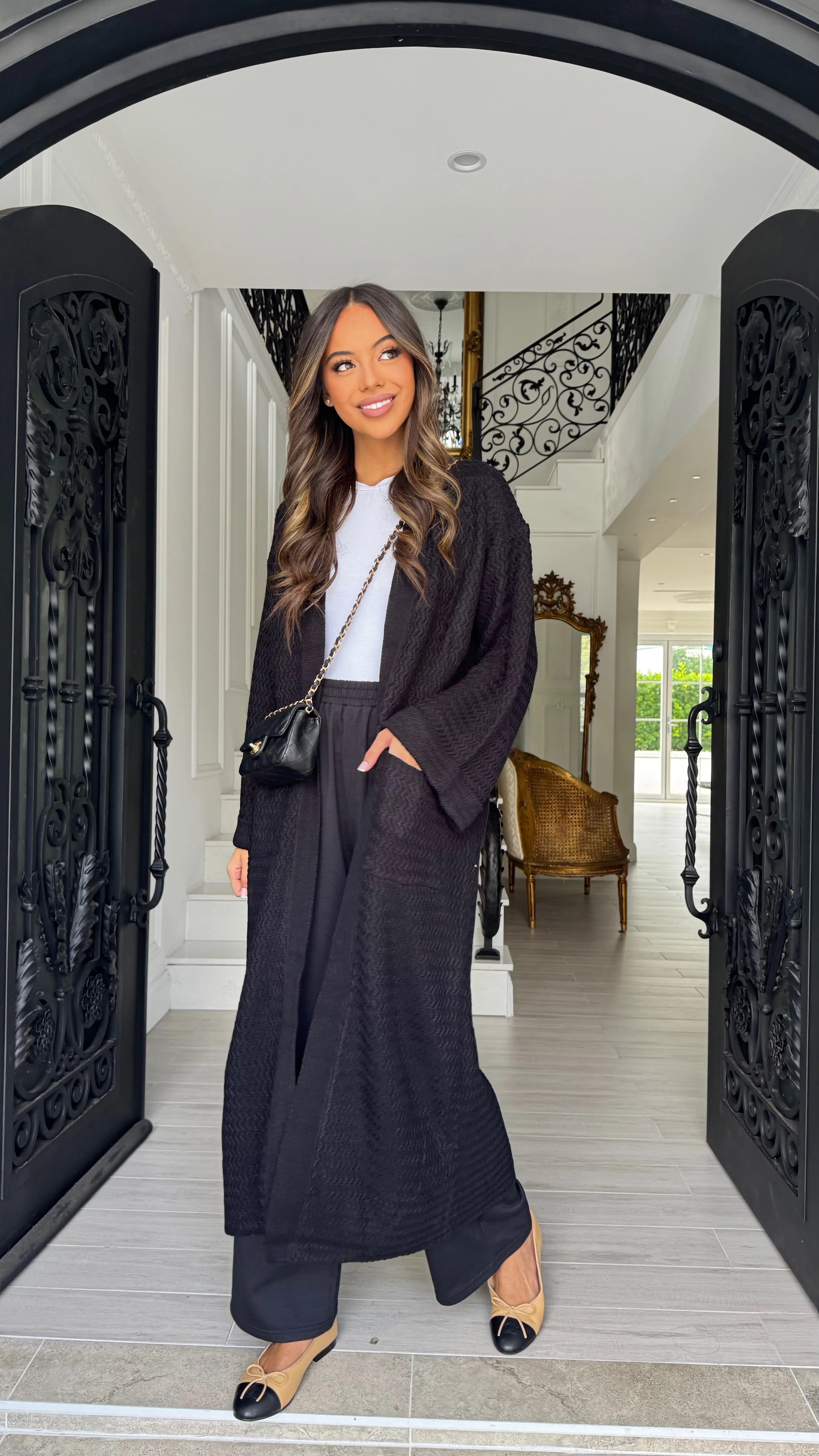 Oversized knit cardigan - Image 10
