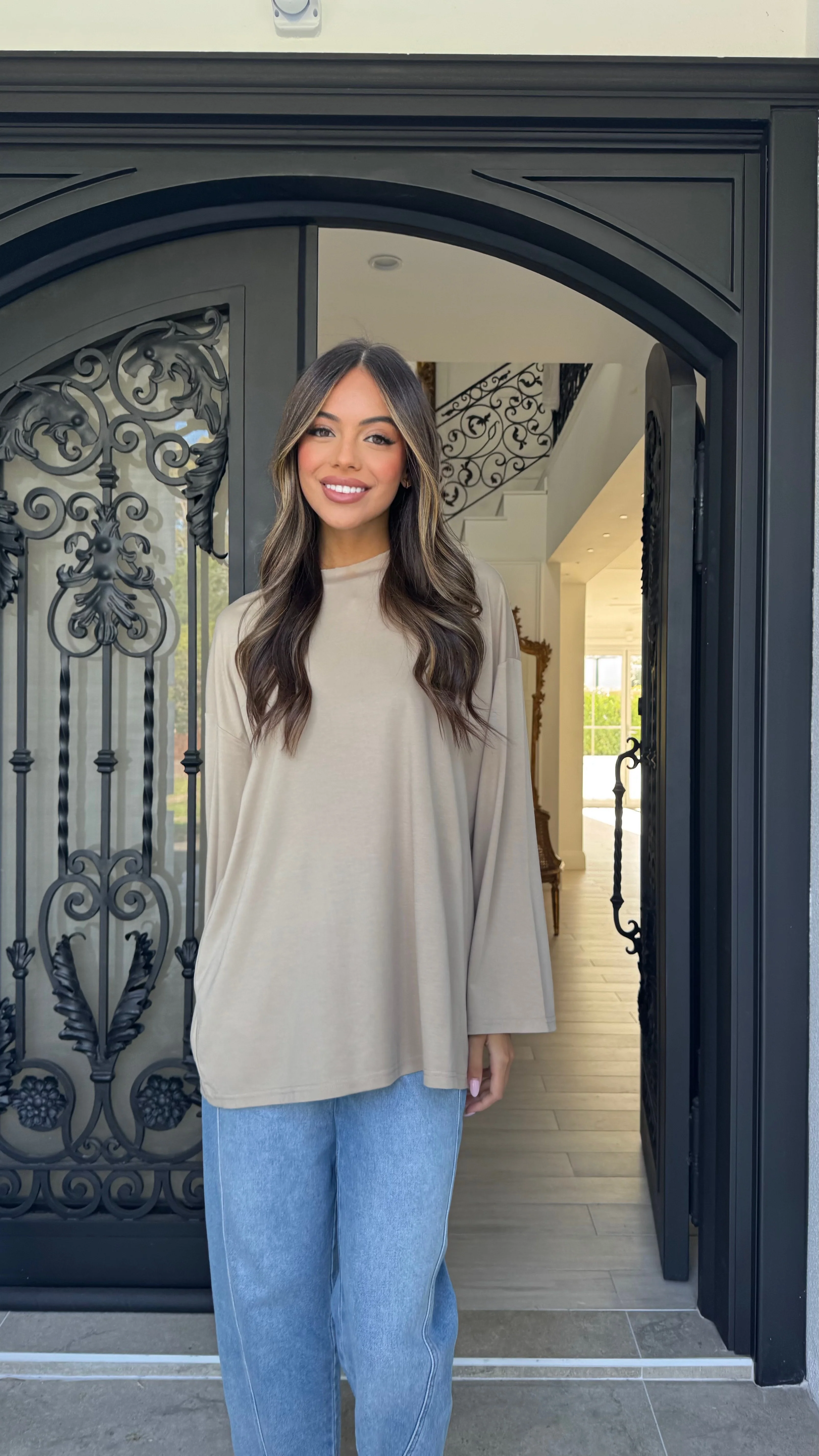 Essential long sleeve tee - Image 14