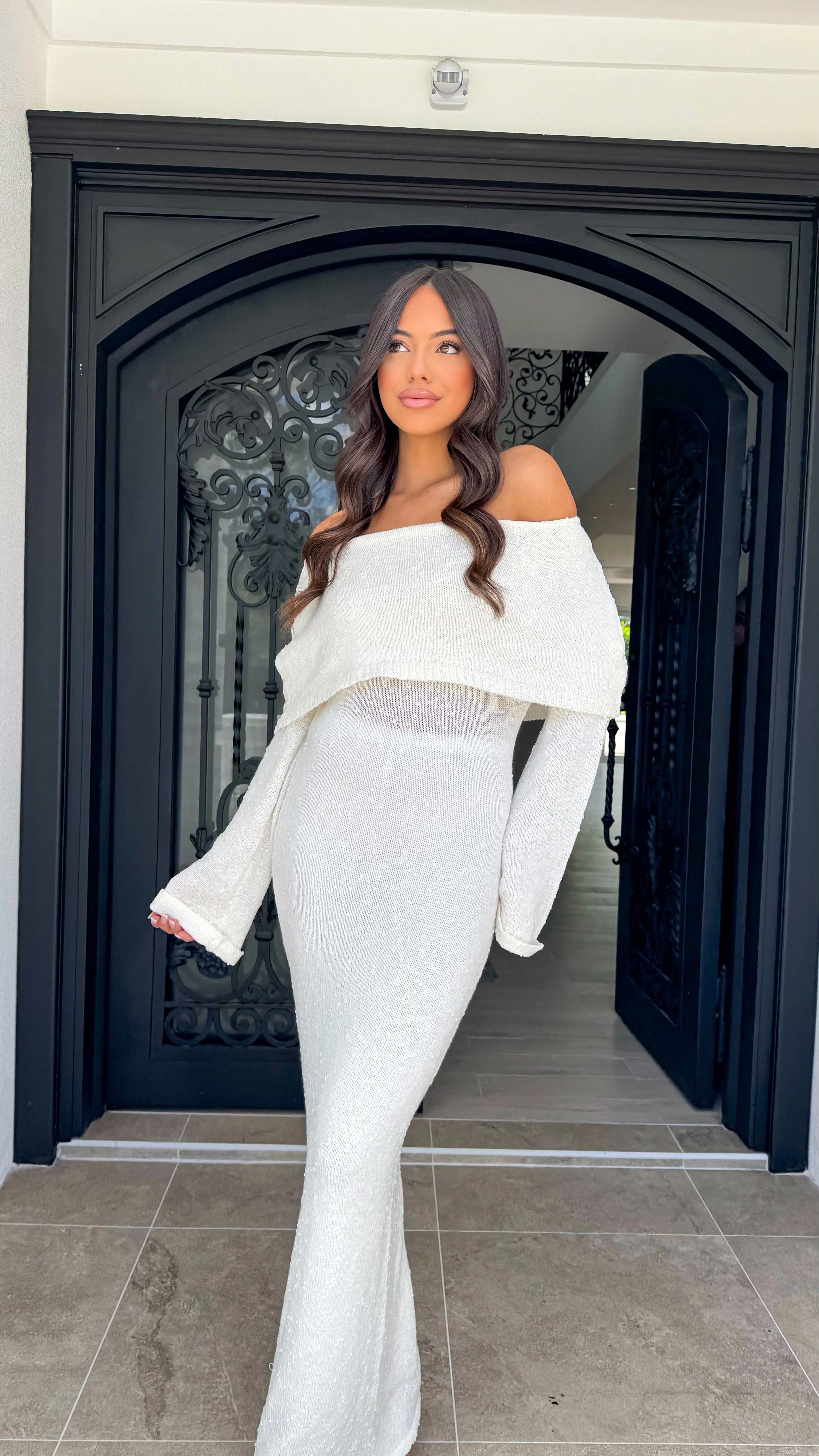 Glam off shoulder dress - Image 12
