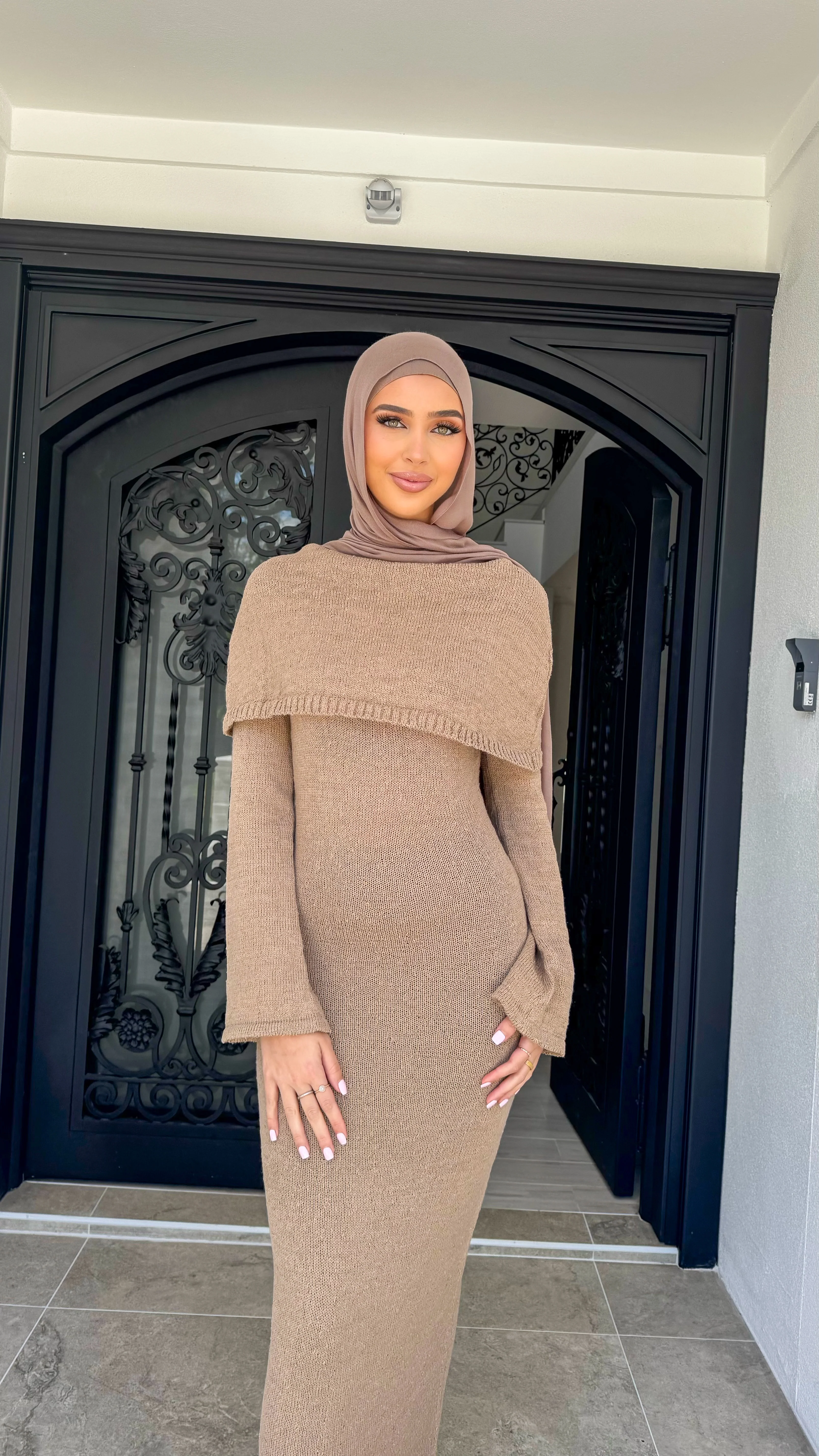 Glam off shoulder dress - Image 15