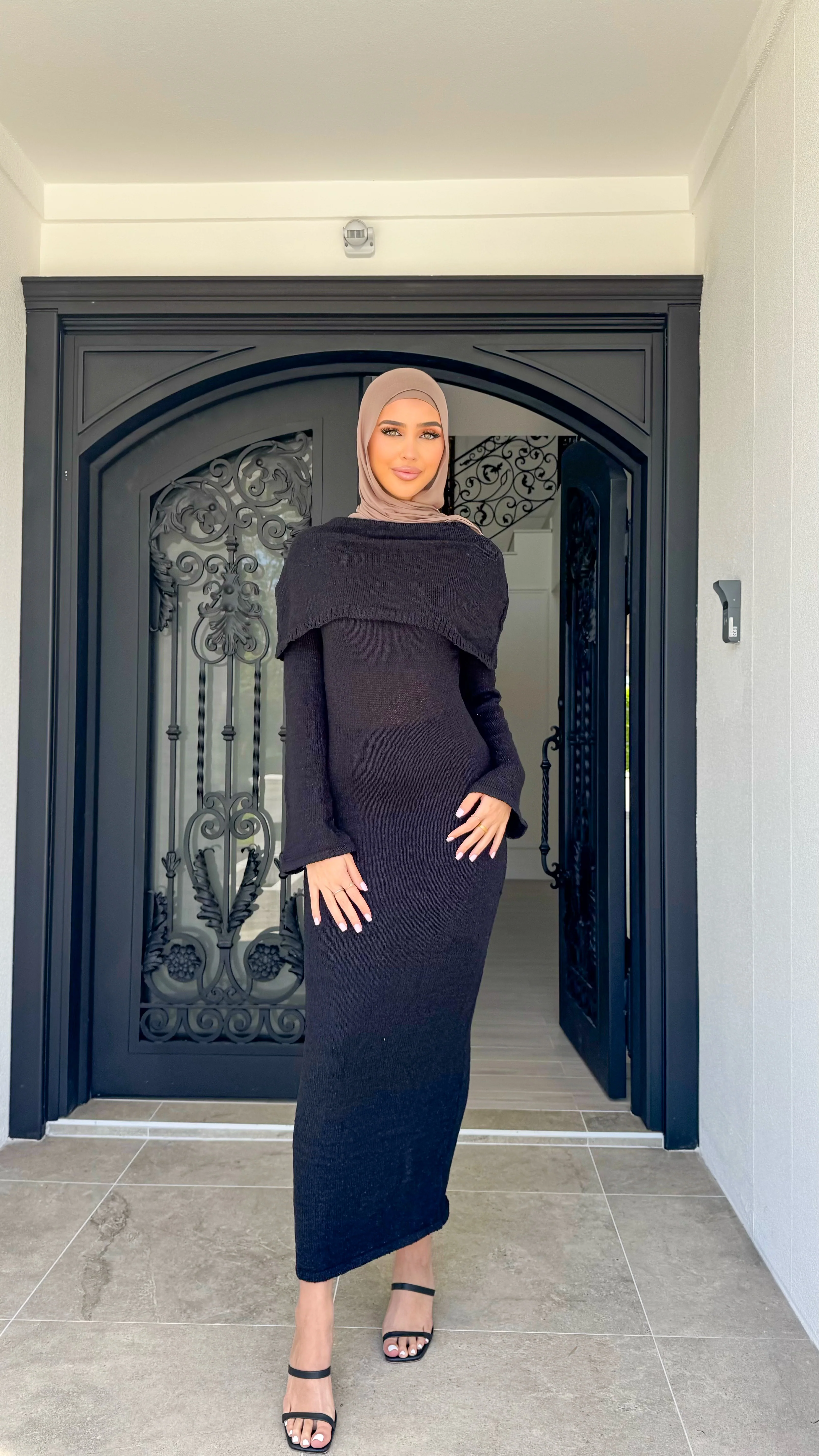 Glam off shoulder dress - Image 16