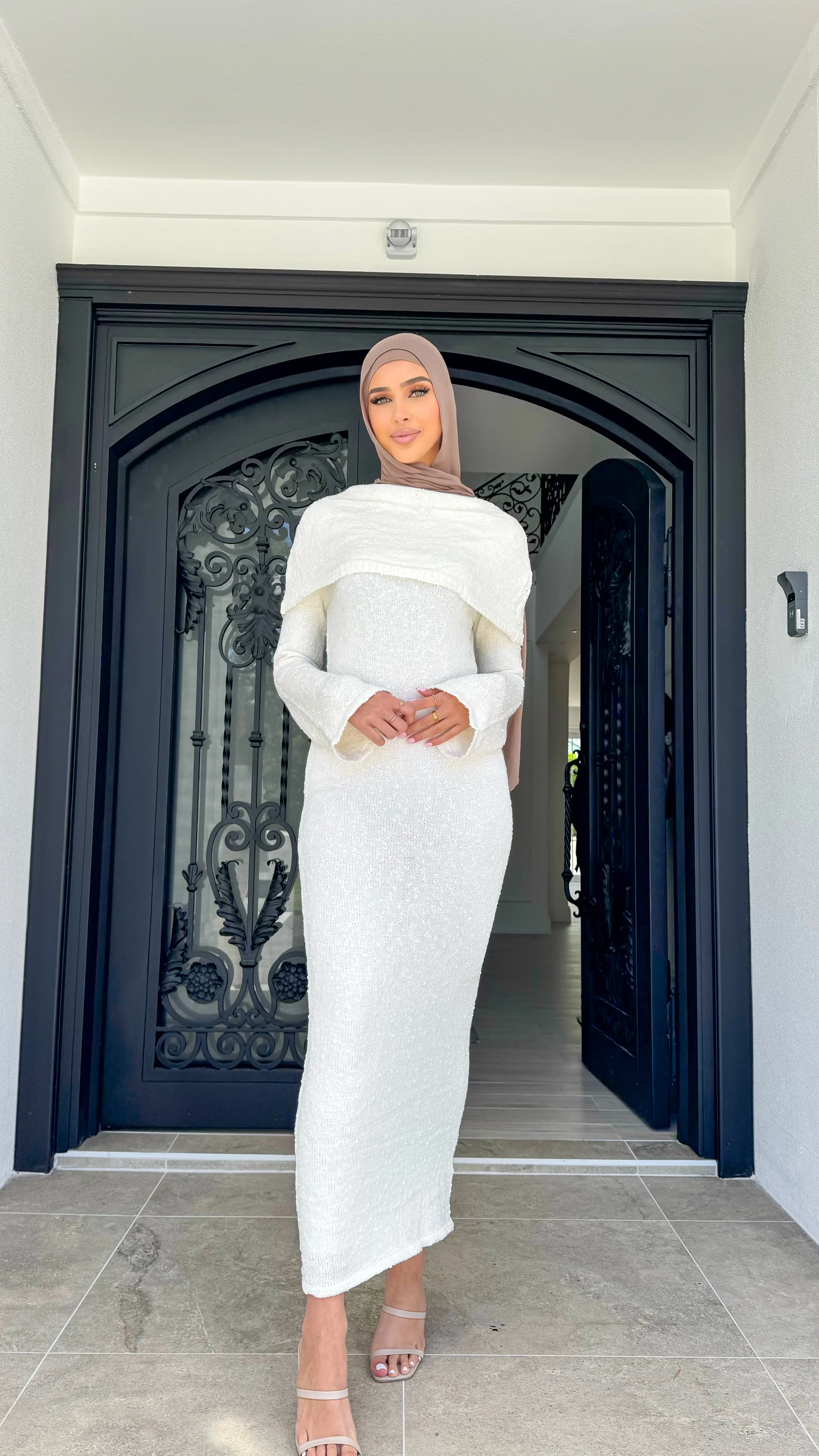 Glam off shoulder dress - Image 18