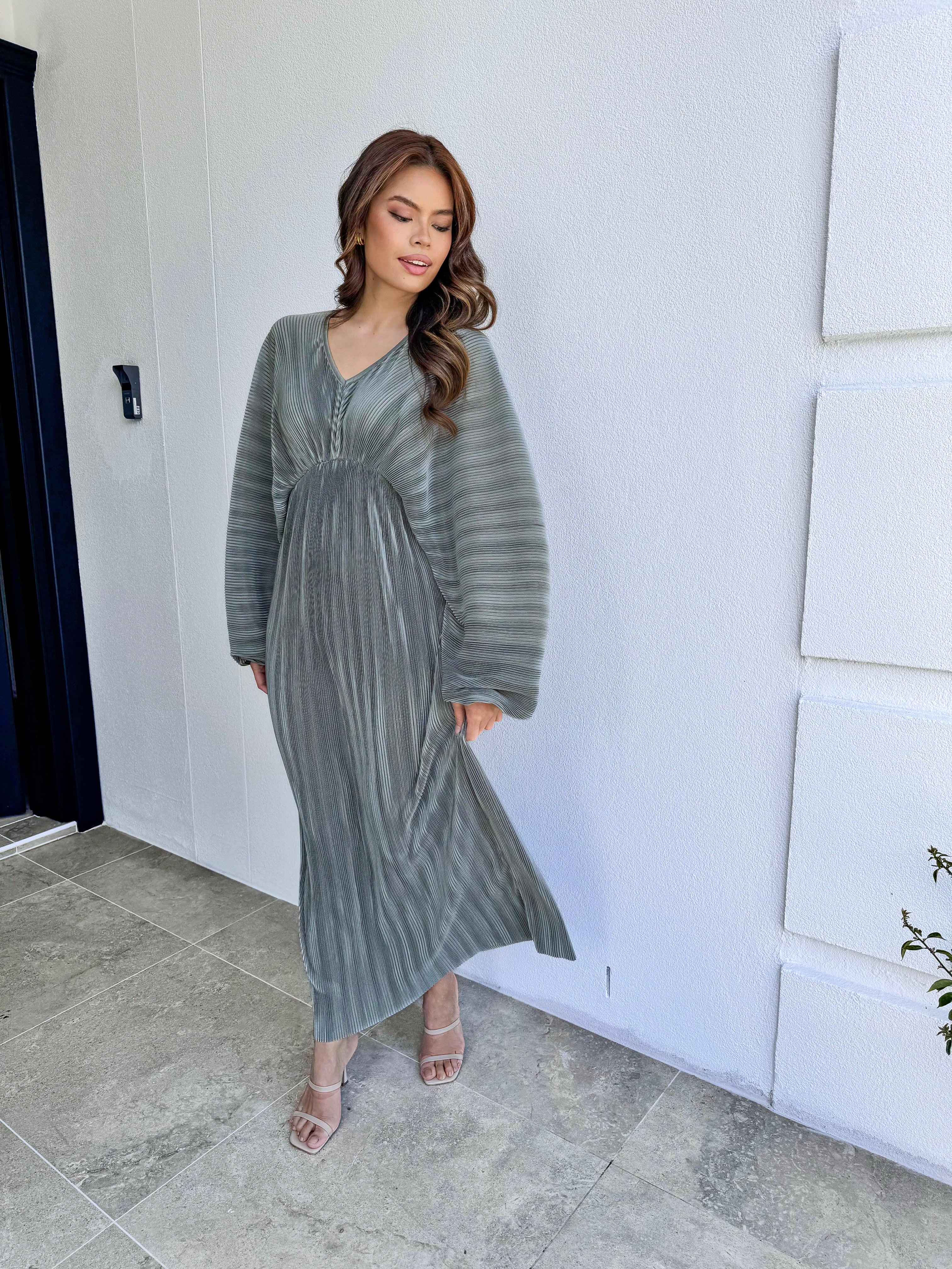 Lady Pleat Dress - Image 4