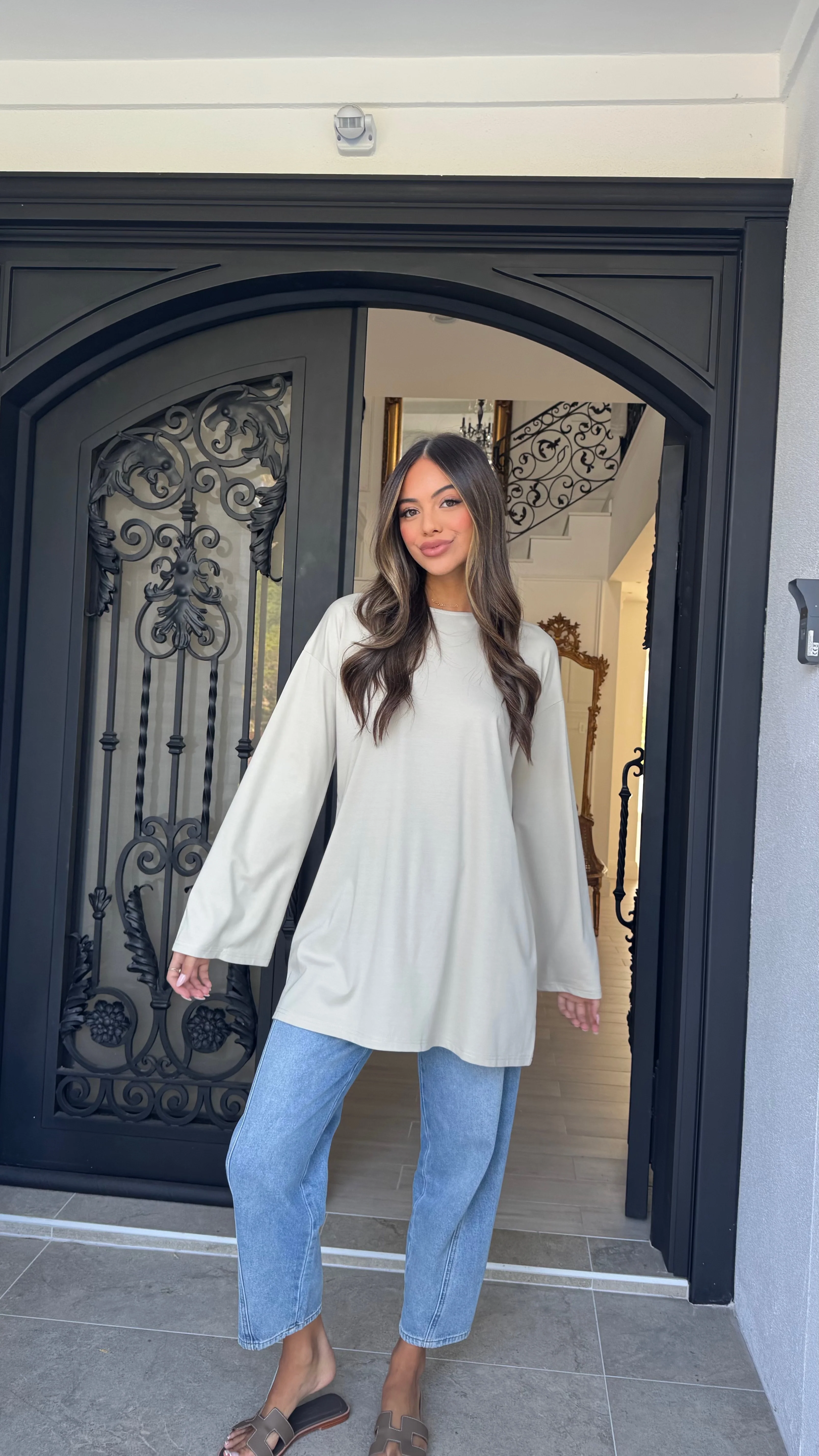 Longline bell sleeve Tee - Image 2