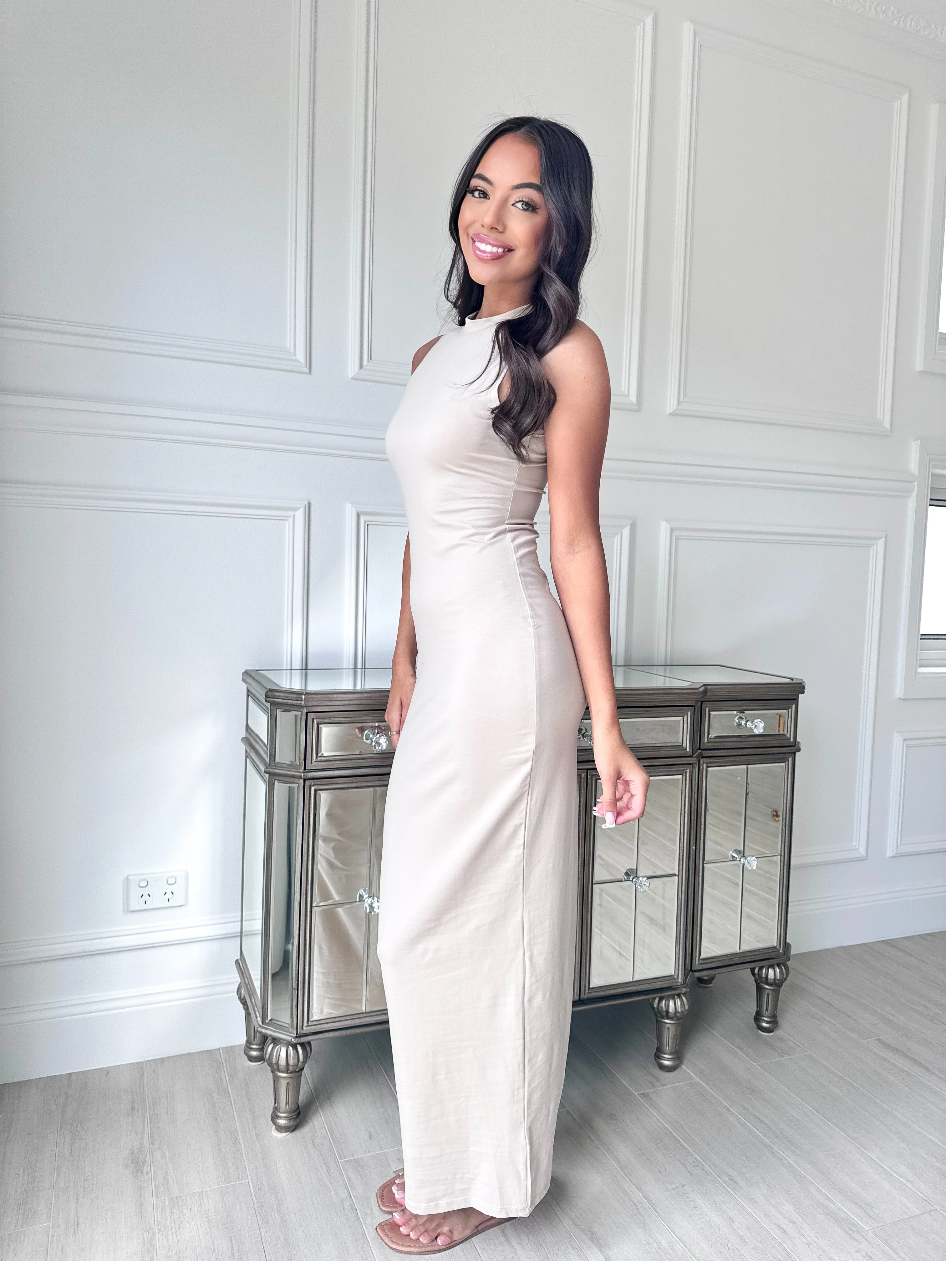 Sleeveless Bodycon Dress - Image 6