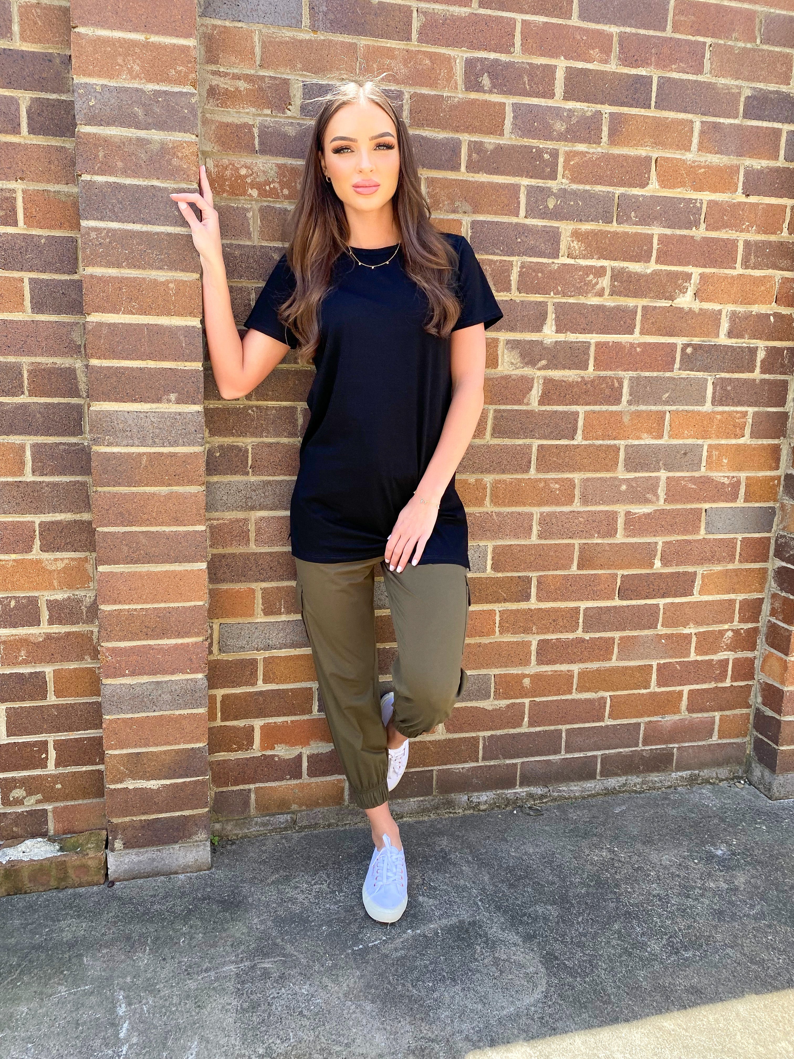 UC straight cut Tee - Image 3